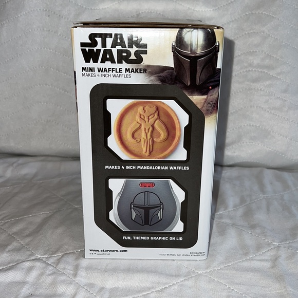 Star Wars The Mandalorian Mini Waffle Maker NWT - Picture 3 of 6